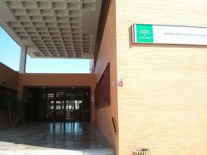 001._Fachada_principal_IES_Sierra_de_Aras